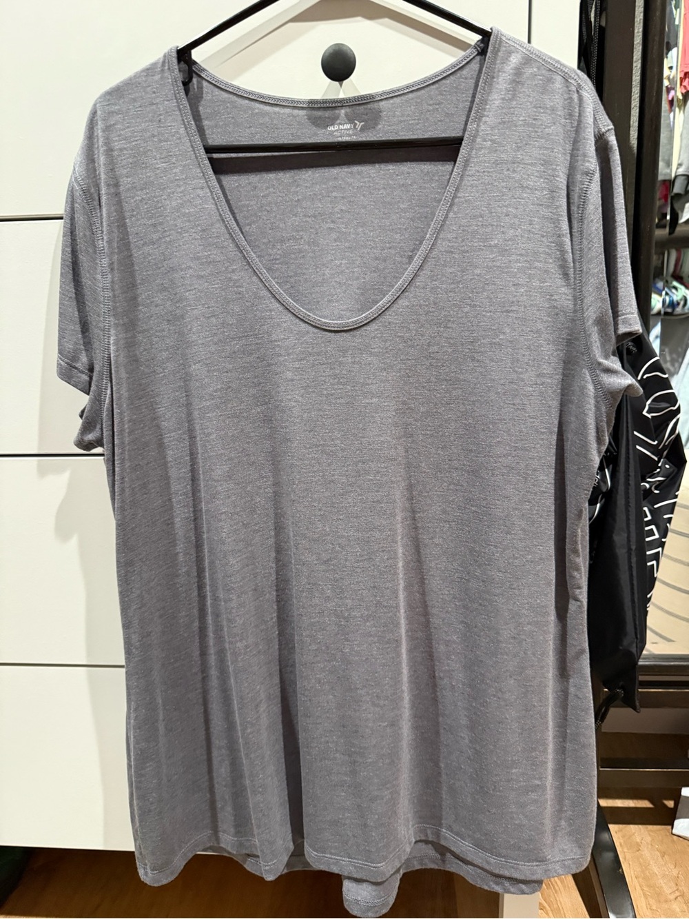 Old Navy Gray Scoop Neck Short Sleeve Tee